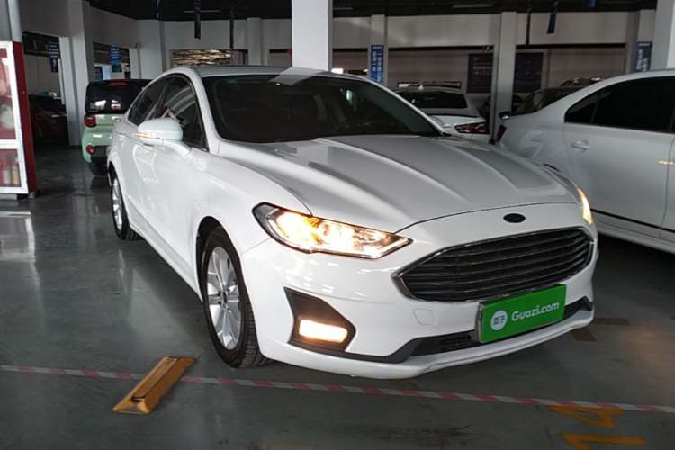 Used Ford Mondeo 2020 EcoBoost 180 Stylish Model Front Right 45 Deg