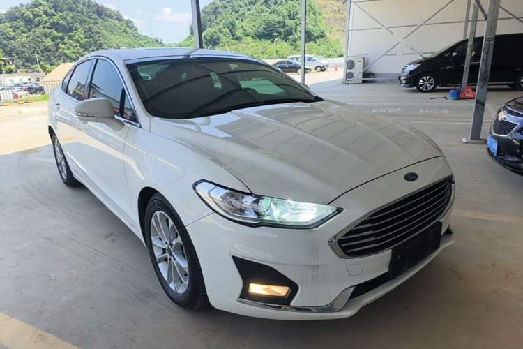 Used Ford Mondeo 2020 EcoBoost 180 Stylish Model Front Right 45 Deg