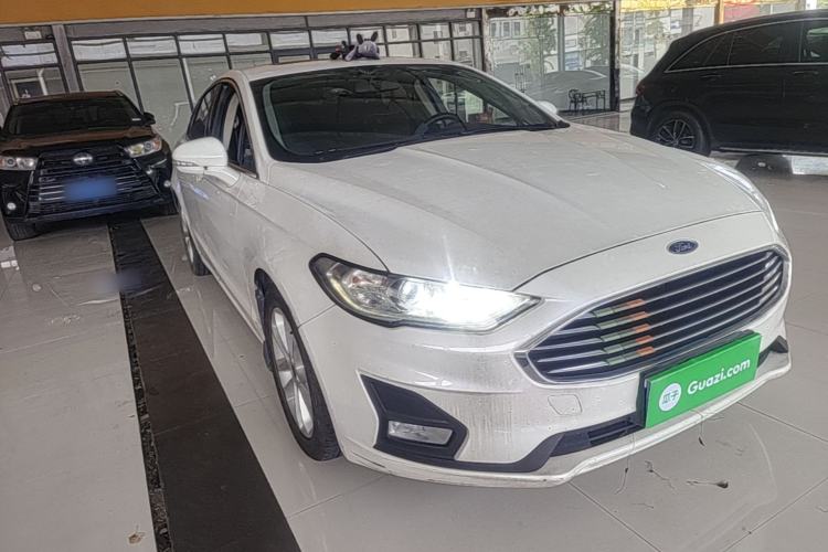 Used Ford Mondeo 2020 EcoBoost 200 Stylish Model Front Right 45 Deg