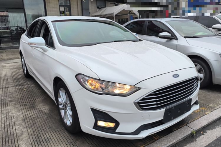 Used Ford Mondeo 2020 EcoBoost 200 Stylish Model Front Right 45 Deg