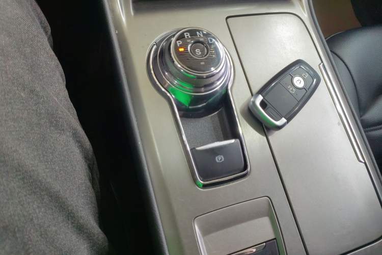 Used Ford Mondeo 2020 EcoBoost 180 Stylish Model Gear Lever