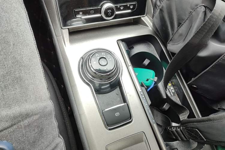 Used Ford Mondeo 2020 EcoBoost 180 Stylish Model Gear Lever