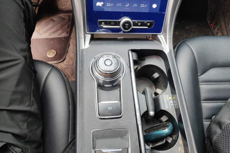 Used Ford Mondeo 2020 EcoBoost 180 Stylish Model Gear Lever