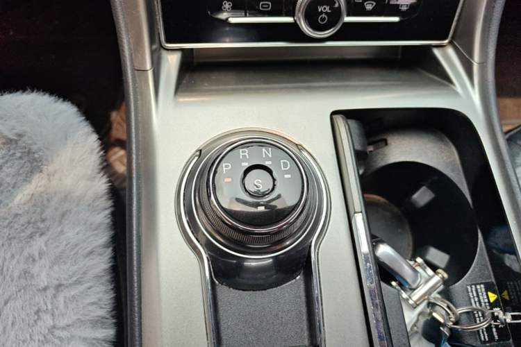 Used Ford Mondeo 2020 EcoBoost 180 Stylish Model Gear Lever
