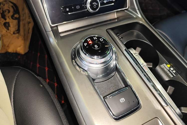 Used Ford Mondeo 2020 EcoBoost 180 Stylish Model Gear Lever