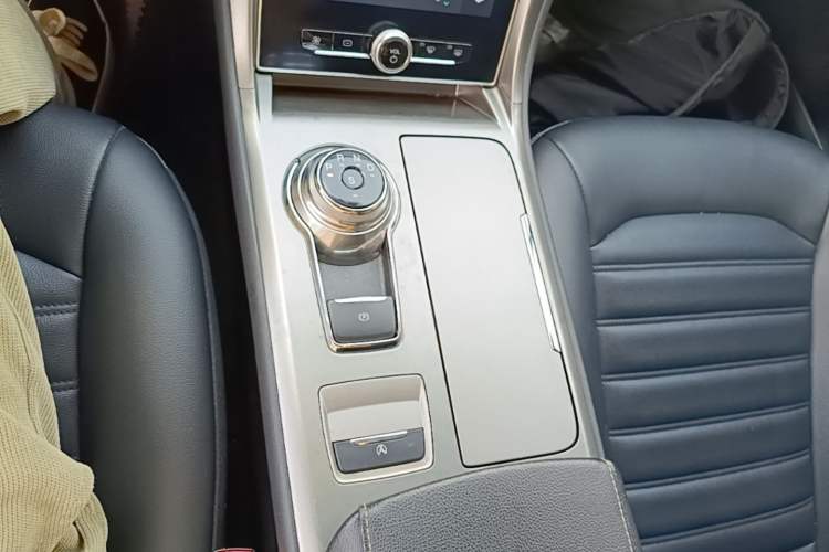 Used Ford Mondeo 2020 EcoBoost 180 Stylish Model Gear Lever