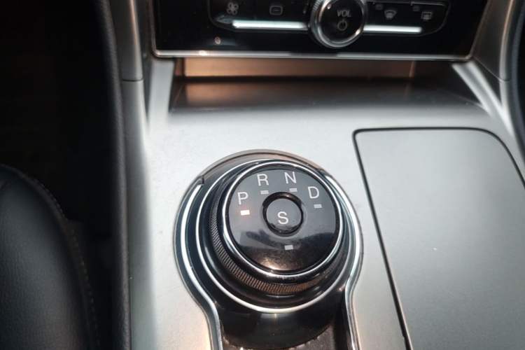 Used Ford Mondeo 2020 EcoBoost 200 Stylish Model Gear Lever