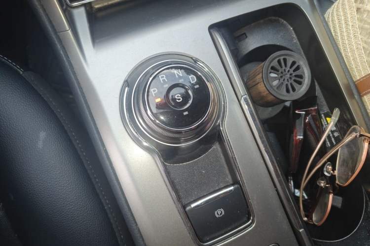 Used Ford Mondeo 2020 EcoBoost 180 Stylish Model Gear Lever