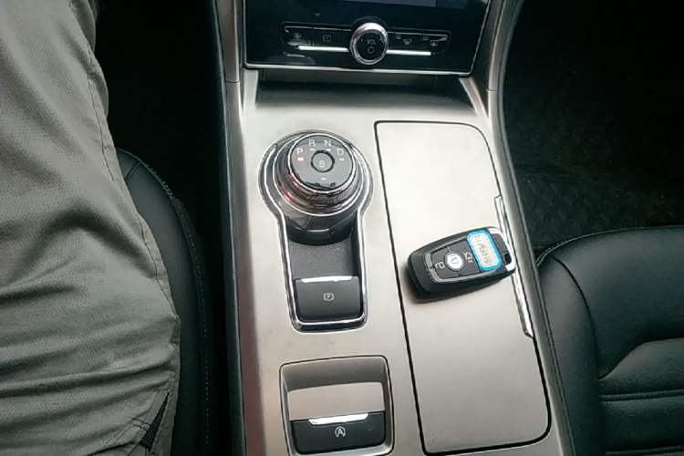 Used Ford Mondeo 2020 EcoBoost 180 Stylish Model Gear Lever