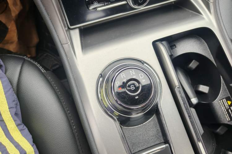 Used Ford Mondeo 2020 EcoBoost 180 Stylish Model Gear Lever
