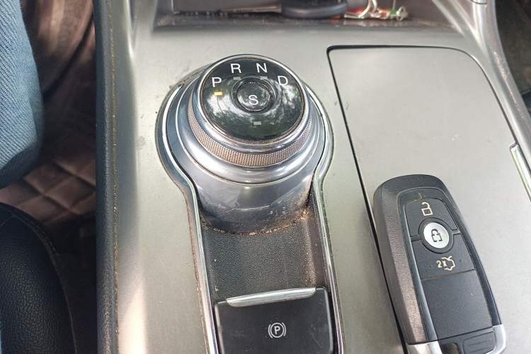 Used Ford Mondeo 2020 EcoBoost 200 Stylish Model Gear Lever
