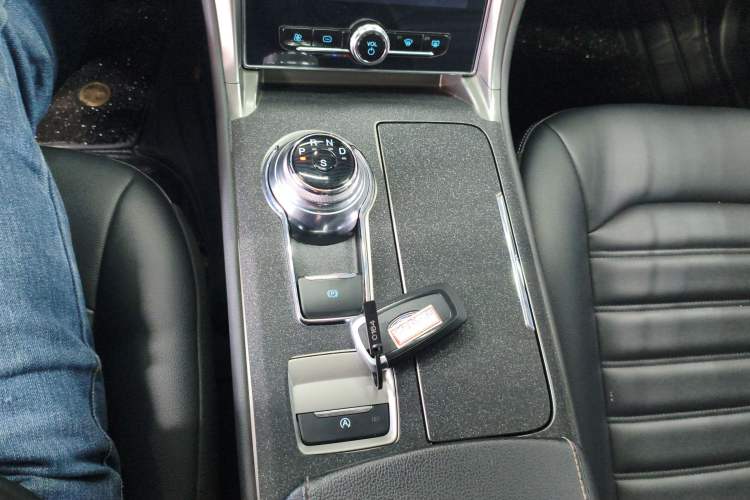 Used Ford Mondeo 2020 EcoBoost 180 Stylish Model Gear Lever