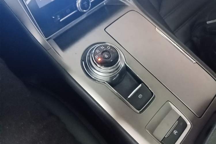 Used Ford Mondeo 2020 EcoBoost 180 Stylish Model Gear Lever