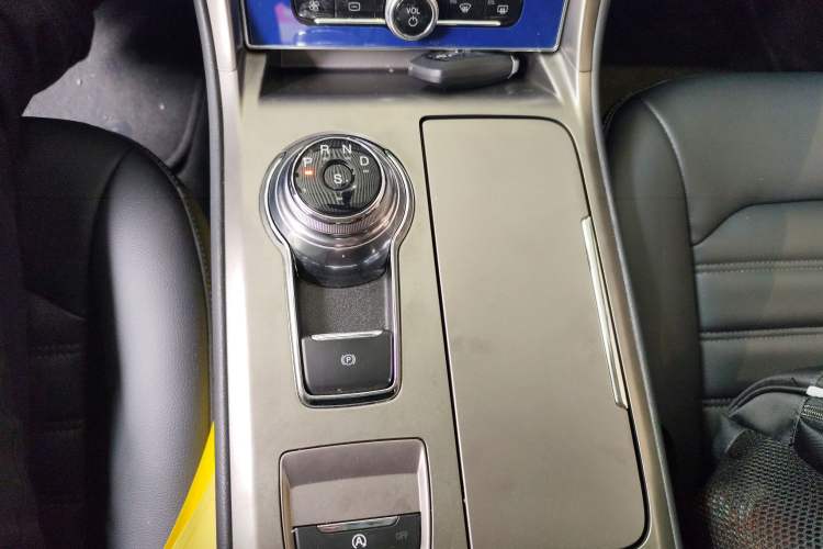 Used Ford Mondeo 2020 EcoBoost 180 Stylish Model Gear Lever