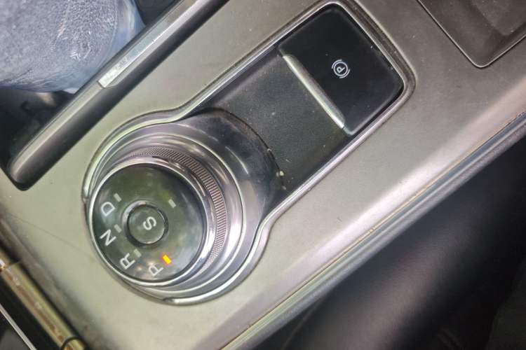Used Ford Mondeo 2020 EcoBoost 200 Stylish Model Gear Lever