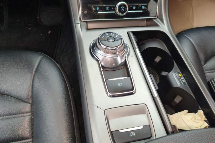 Used Ford Mondeo 2020 EcoBoost 180 Stylish Model Gear Lever