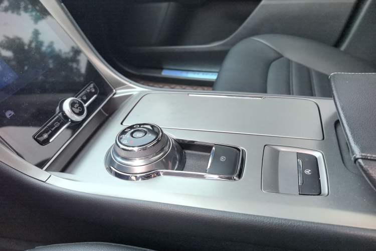 Used Ford Mondeo 2020 EcoBoost 180 Stylish Model Gear Lever