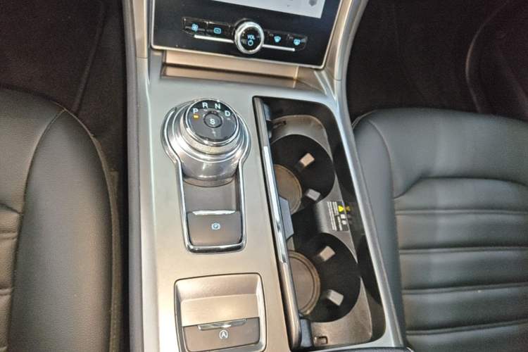 Used Ford Mondeo 2020 EcoBoost 180 Stylish Model Gear Lever