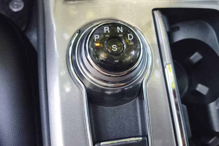 Used Ford Mondeo 2020 EcoBoost 180 Stylish Model Gear Lever