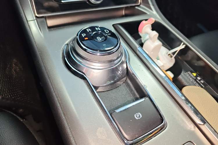 Used Ford Mondeo 2020 EcoBoost 200 Stylish Model Gear Lever