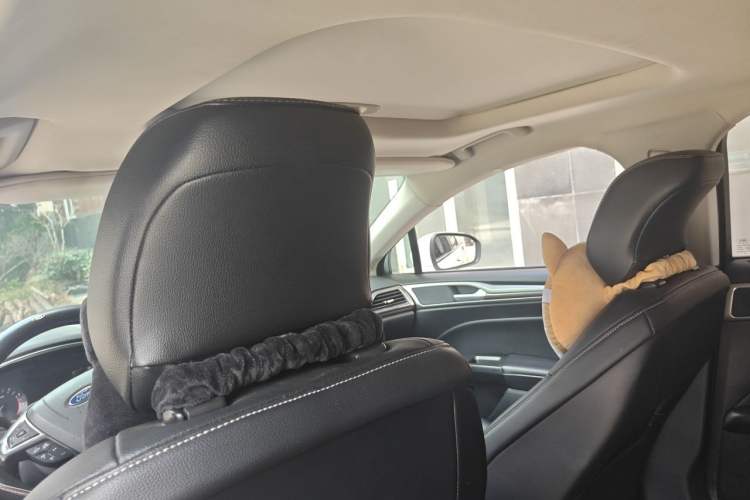 Used Ford Mondeo 2020 EcoBoost 180 Stylish Model Headliner