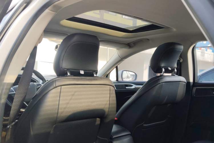 Used Ford Mondeo 2020 EcoBoost 180 Stylish Model Headliner