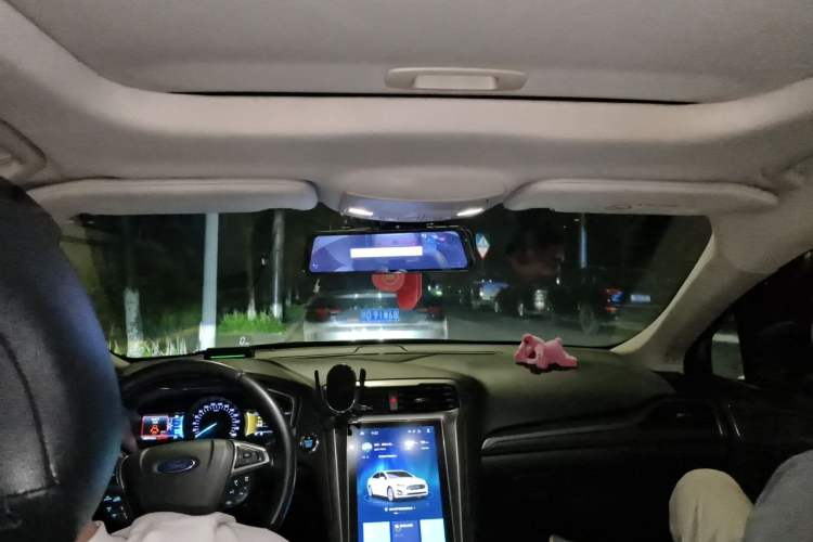 Used Ford Mondeo 2020 EcoBoost 200 Luxury Model Headliner
