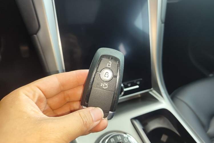 Used Ford Mondeo 2020 EcoBoost 180 Stylish Model Interior 1