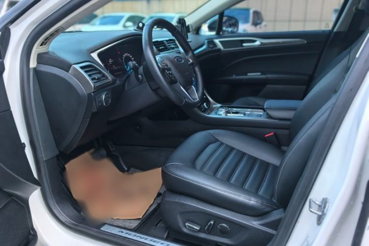 Used Ford Mondeo 2020 EcoBoost 180 Stylish Model Interior 1