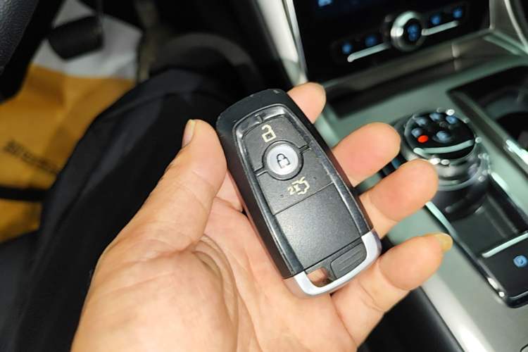 Used Ford Mondeo 2020 EcoBoost 180 Stylish Model Interior 1