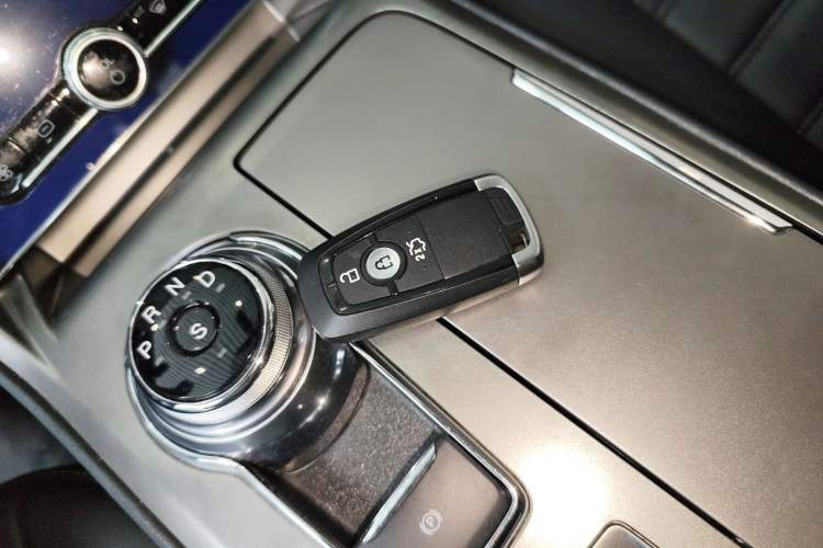 Used Ford Mondeo 2020 EcoBoost 180 Stylish Model Interior 1