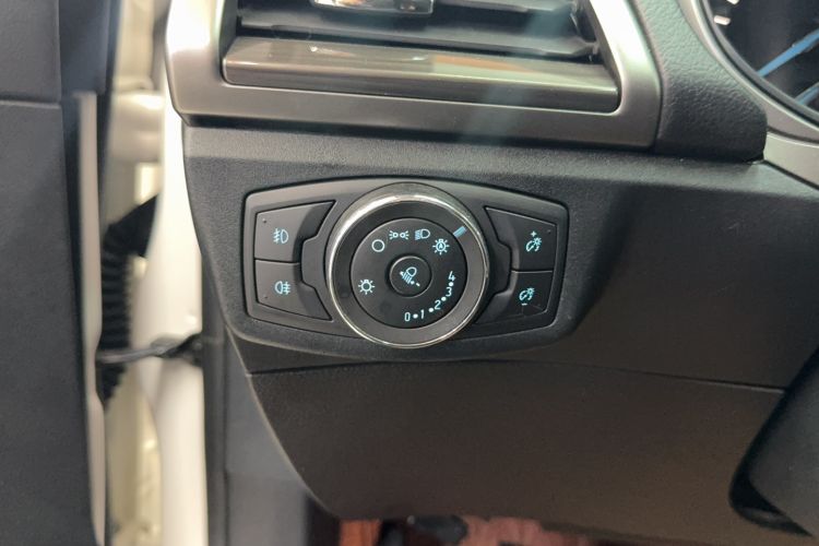 Used Ford Mondeo 2020 EcoBoost 180 Stylish Model Interior 1