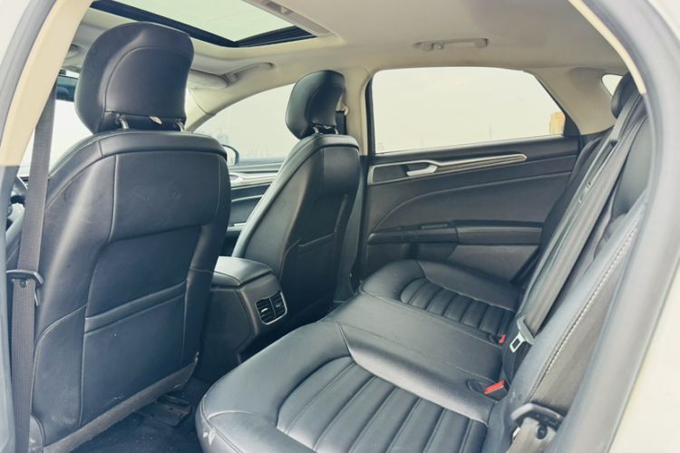 Used Ford Mondeo 2020 EcoBoost 180 Stylish Model Interior 1