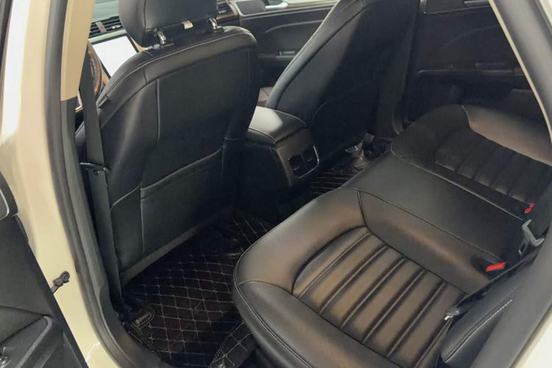Used Ford Mondeo 2020 EcoBoost 180 Stylish Model Interior 2