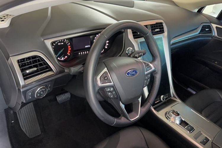 Used Ford Mondeo 2020 EcoBoost 180 Stylish Model Interior 2