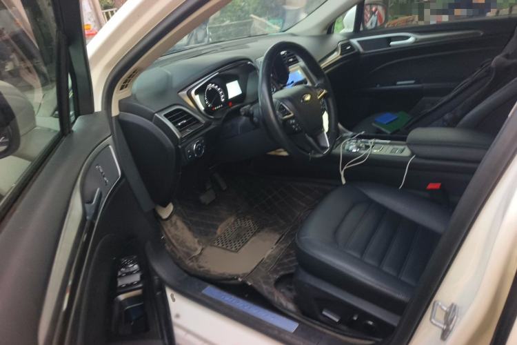 Used Ford Mondeo 2020 EcoBoost 200 Luxury Model Interior 3