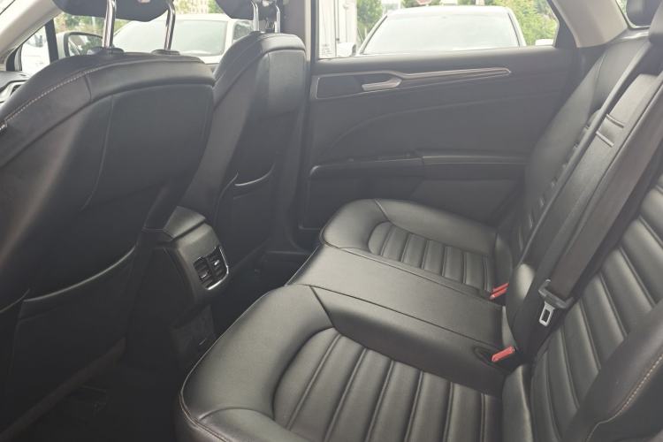 Used Ford Mondeo 2020 EcoBoost 180 Stylish Model Interior 3