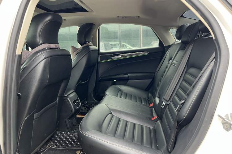 Used Ford Mondeo 2020 EcoBoost 180 Stylish Model Interior 3