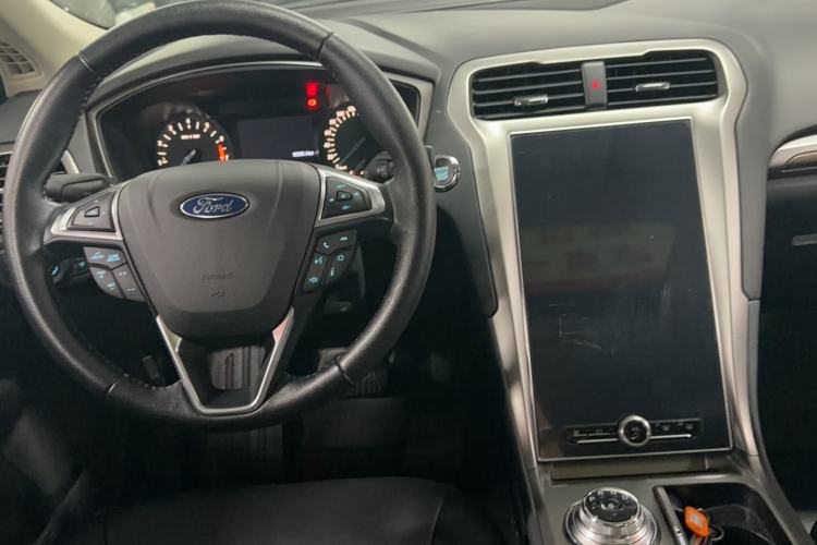 Used Ford Mondeo 2020 EcoBoost 180 Stylish Model Interior 3