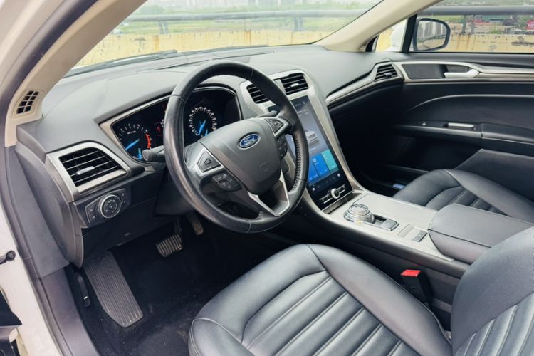 Used Ford Mondeo 2020 EcoBoost 180 Stylish Model Interior 3