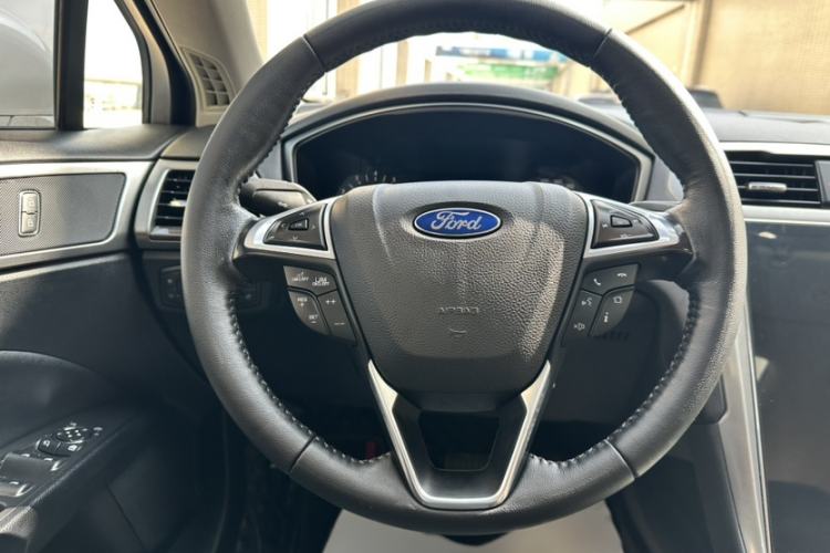 Used Ford Mondeo 2020 EcoBoost 180 Stylish Model Interior 3