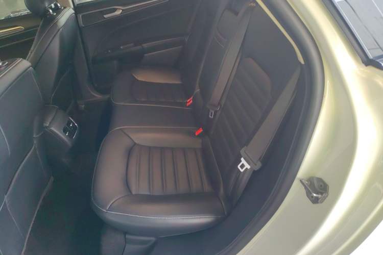 Used Ford Mondeo 2020 EcoBoost 180 Stylish Model Interior 4