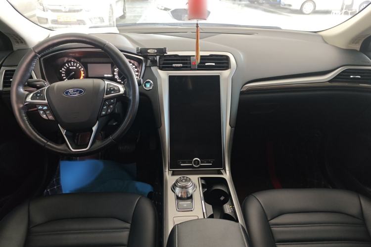 Used Ford Mondeo 2020 EcoBoost 180 Stylish Model Interior 4
