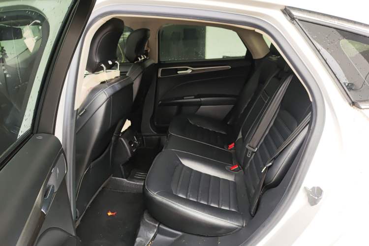 Used Ford Mondeo 2020 EcoBoost 180 Stylish Model Interior 4