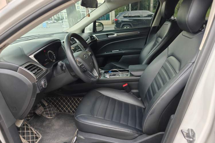 Used Ford Mondeo 2020 EcoBoost 180 Stylish Model Interior 4