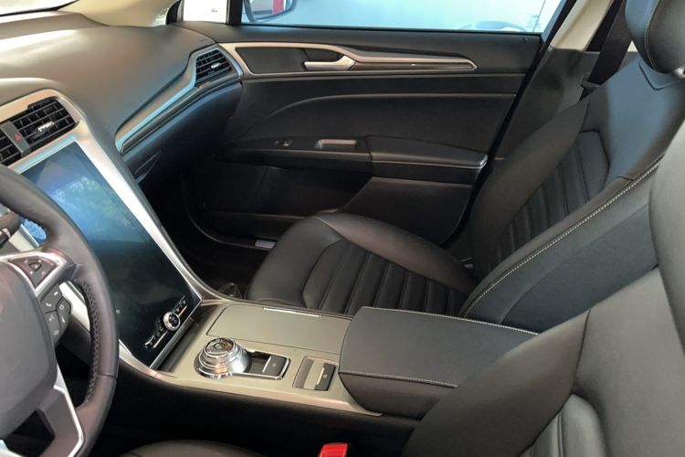 Used Ford Mondeo 2020 EcoBoost 180 Stylish Model Interior 4