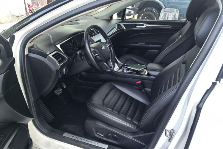 Used Ford Mondeo 2020 EcoBoost 200 Stylish Model Interior 4