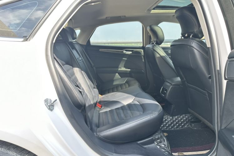 Used Ford Mondeo 2020 EcoBoost 180 Stylish Model Interior 6