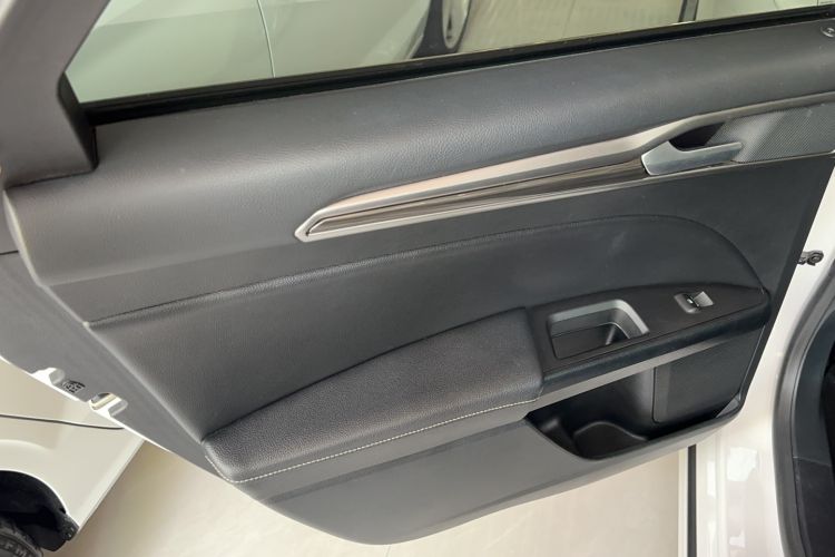 Used Ford Mondeo 2020 EcoBoost 180 Stylish Model Interior 7
