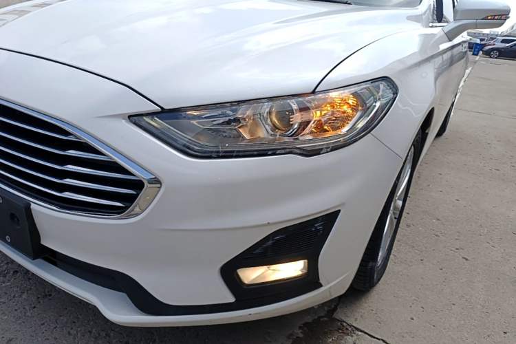 Used Ford Mondeo 2020 EcoBoost 180 Stylish Model Left Front Headlight